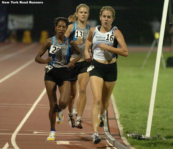 Lindsey Scherf (center) led for about a mile before dropping back, and shortly after, dropping out.