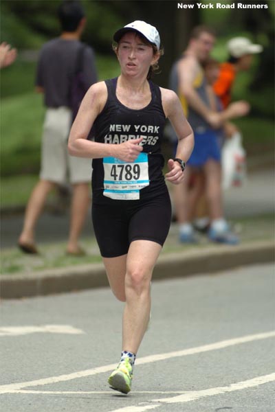 Diane Kenna, 40, of the New York Harriers finished 55th in 41:33.