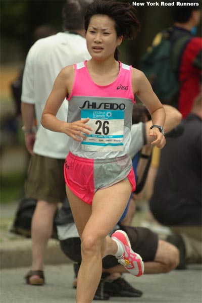 Yuri Kano, an up-and-coming Japanese runner, was fifth in 33:05.