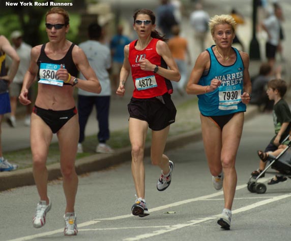 Top local runners (left to right) Claudia Camargo (22nd, 37:27), Anne Kugler (21st, 37:27), and Tatiana Belovol (23rd, 37:29) battled it out to the finish.