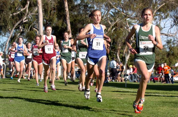 Kate Niehaus leads Keara Sammons and many other runners.