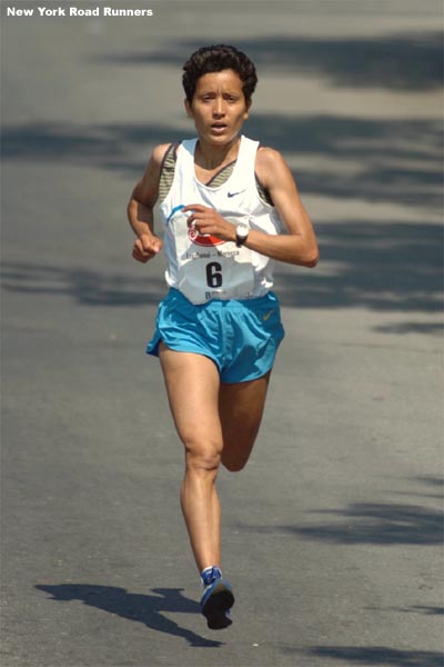 Leghzaoui was chasing Lynn Jennings' 1996 course record of 15:21.