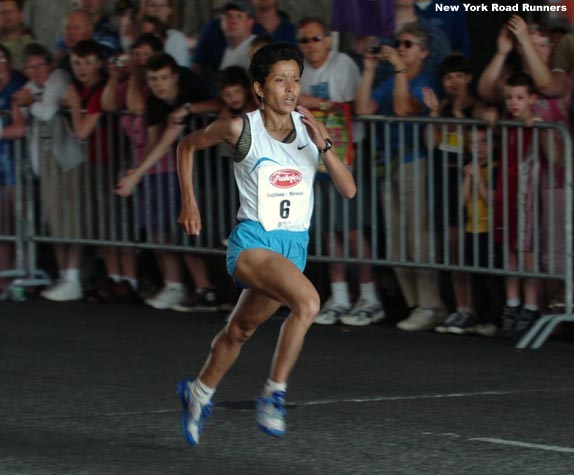 Asmae Leghzaoui won the 2005 Freihofer's Run for Women in a new course record of 15:18.