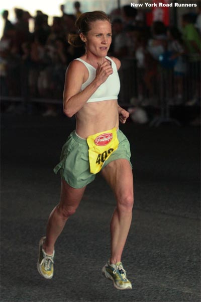 Joan Nesbit Mabe, 43, a former U.S. Olympian, finished 37th in 18:08.