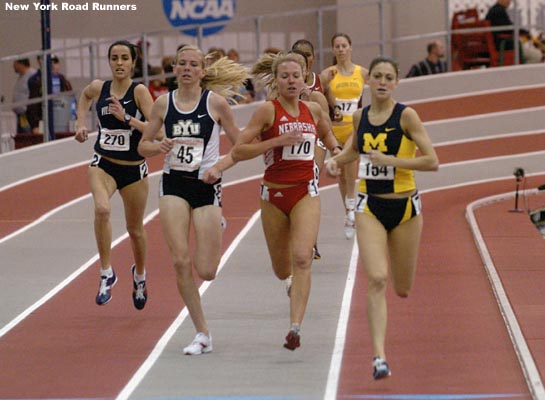 Lindsey Gallo hung onto her lead and won the second prelim in 4:44.66.