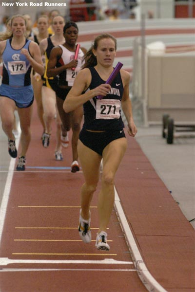 Villanovas Colleen Taylor continues to run in second place.