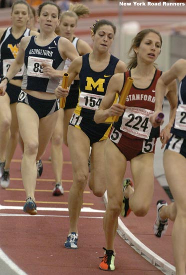 Sara Bei, Lindsey Gallo, and Colleen Kelly run 3-4-5.