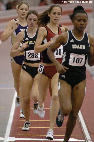 Stanford sophomore Katy Trotter runs in fifth place.