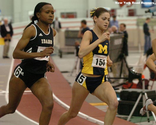 Lindsey Gallo (right) and Idaho's Mary Kamau at the start.