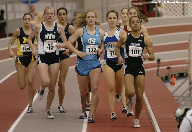 Jemissa Hess (#101) leads on the first lap and the rest of the field stays close by.