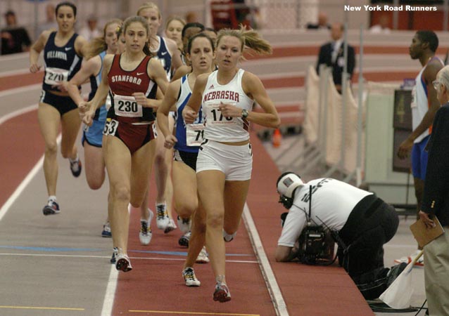 Anne Shadle takes over the lead, with Duke's Shannon Rowbury in second and Stanford's Arianna Lambie in third.