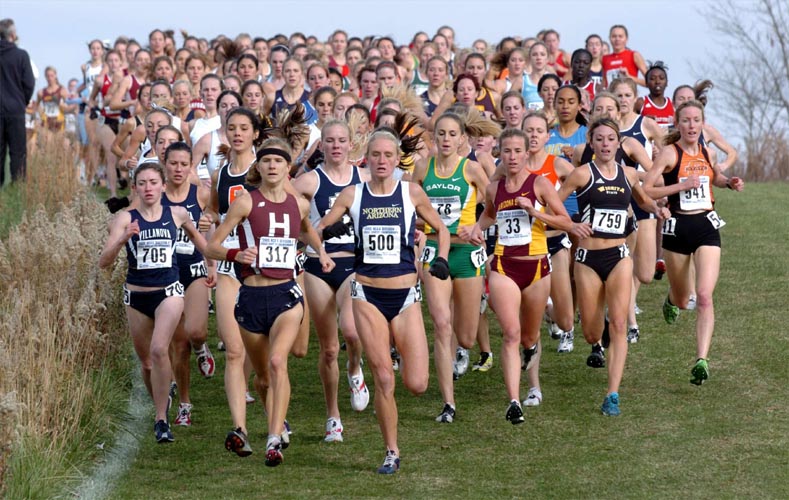 Also up there were #705 Frances Koons, #500 Johanna Nilsson, #78 Erin Bedell (in green), #33 Amy Hastings, #759 Desiraye Osburn, and #541 Mary Davies.