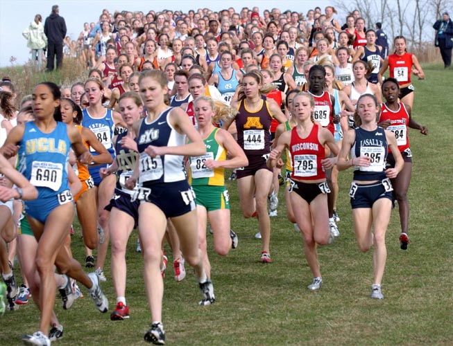 #444 Emily Brown of Minnesota, #795 Katrina Rundhaug of Wisconsin, and #385 Rachel Papin of La Salle.