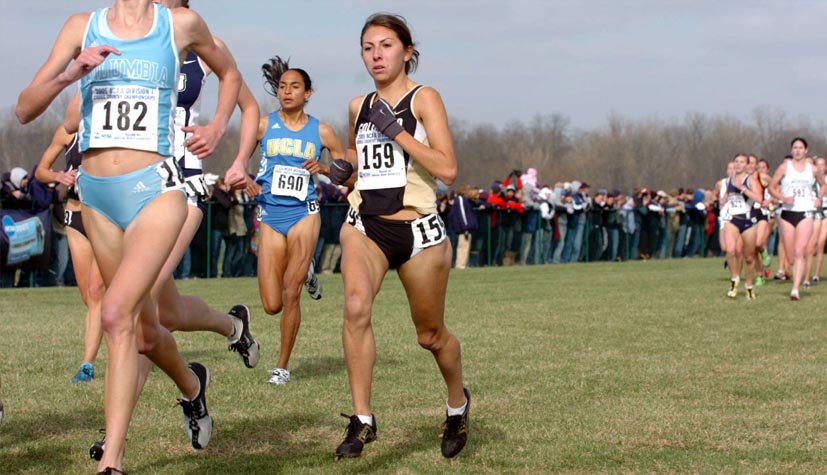 Christine Bolf of Colorado, the defending champions in the team race, led the way for her team at halfway.