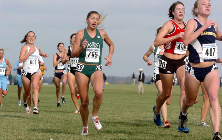 #765 Karen Pulliam of William & Mary (178th, 21:51.4) and #490 Kris Roth of NC State (176th, 21:51.0).