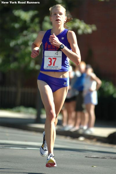 Ann Alyanak, a former Big Ten 10,000m champion for Purdue, ran a great race to finish sixth in 1:11:30.