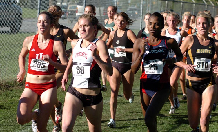 L-R: An unidentified runner, #39 Laura Jakosky, #25 Fanice Chepkorir (we think), and #310 Maddie Schueler.