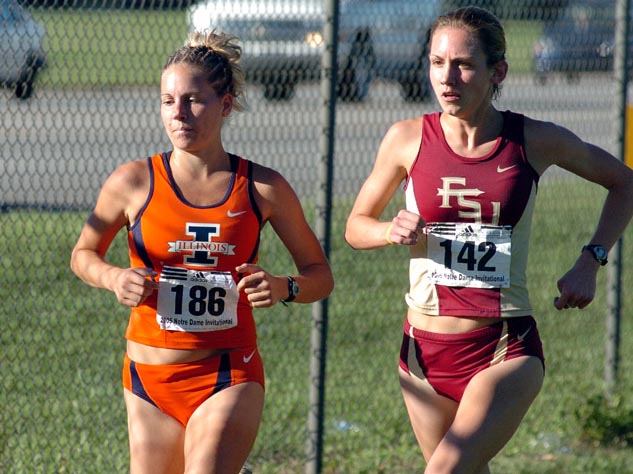 Stephanie Simms (left) and Laura Bowerman run 7-8.