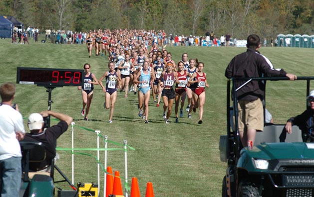 Approaching the halfway point, the field was still rather tightly bunched.