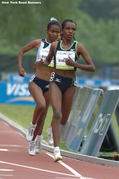 When the pacesetters dropped out, that left Tirunesh Dibaba in the lead, just ahead of Ejegayehu Dibaba...