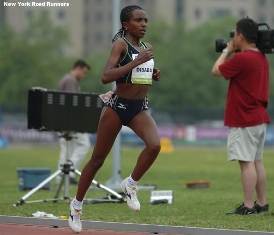 Around the 3,800m mark, Tirunesh Dibaba broke away from her older sister.