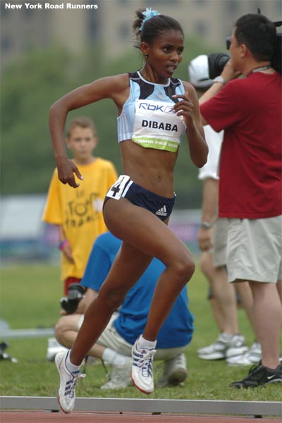 Ejegayehu Dibaba went on to finish second in 14:46.37.