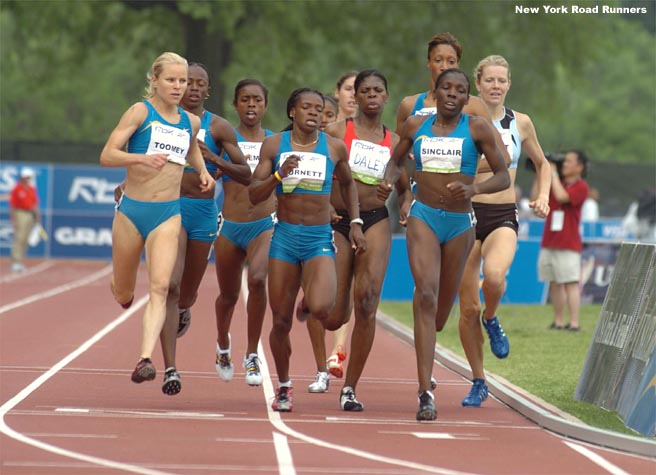 One week earlier, at the Prefontaine Classic, both the women's 800m and 1,500m races had falls which influenced the outcome of the race.