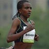 Around the 3,800m mark, Tirunesh Dibaba broke away from her older sister.