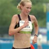 Kim Smith continues to run in fifth place. Smith ran a New Zealand 10,000m record of 31:21 earlier in the track season.