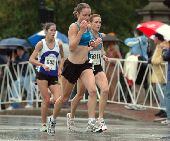 We believe this is Krista Ruffini, 19, of Boston, Massachusetts, who finished third in her age group in 71st overall in 40:00 (39:57 chip time).