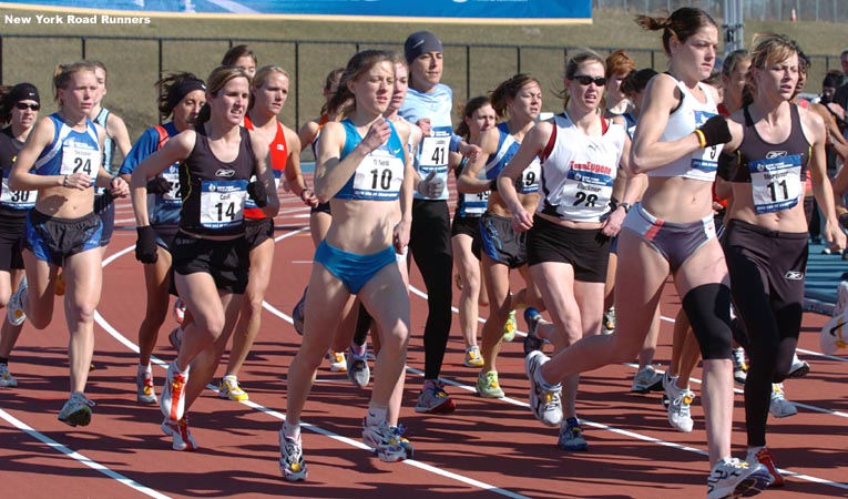 The field included #28 Christina Blackmer, #10 Laura O'Neill, and #14 Melissa Cook.