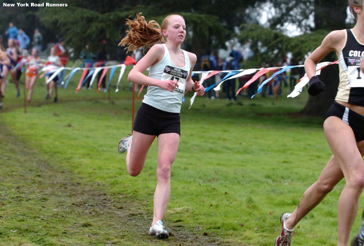 Bria Wetsch, 16, of Minnesota runs slightly behind the lead pack.