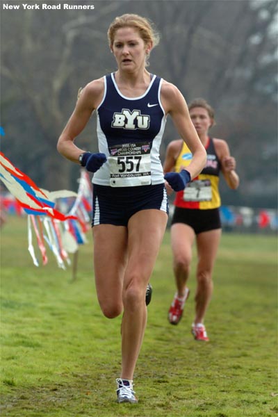 Chelsea Smith runs in ninth place.