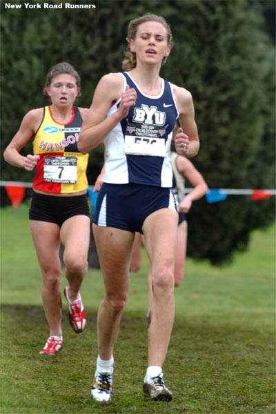 Laura Turner runs in seventh place.