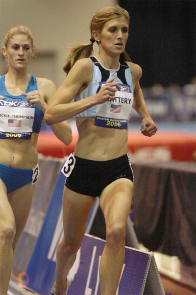 Sara Slattery runs in third place.