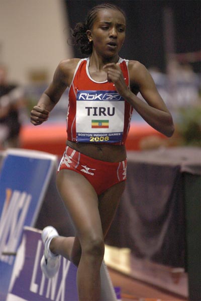 Tirunesh Dibaba was on or ahead of world record pace for much of the race, but one year ago, she ran her final kilometer...