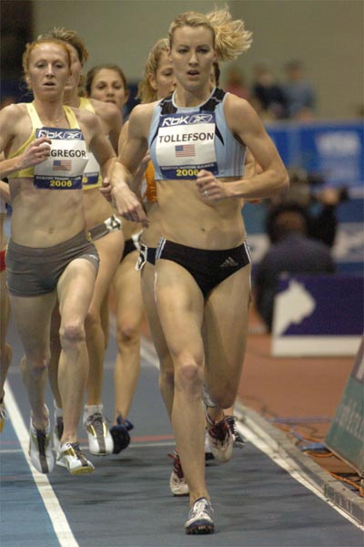 Carrie Tollefson leads her Team USA Minnesota teammate Katie McGregor.