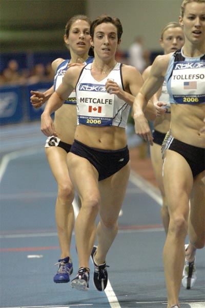 Megan Metcalfe leads Sara Hall.