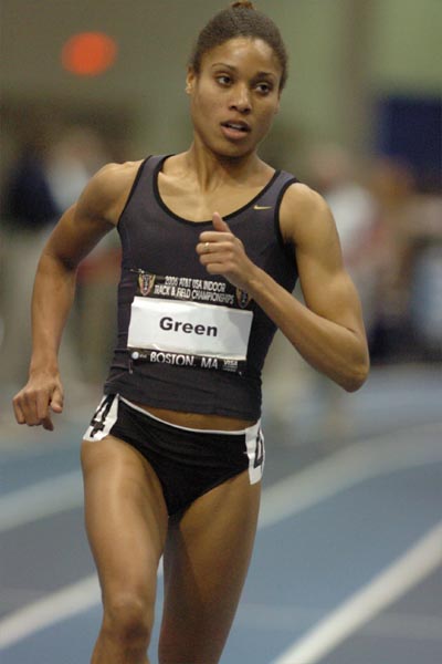 Nikeya Green gets ready for the 800 meter final.