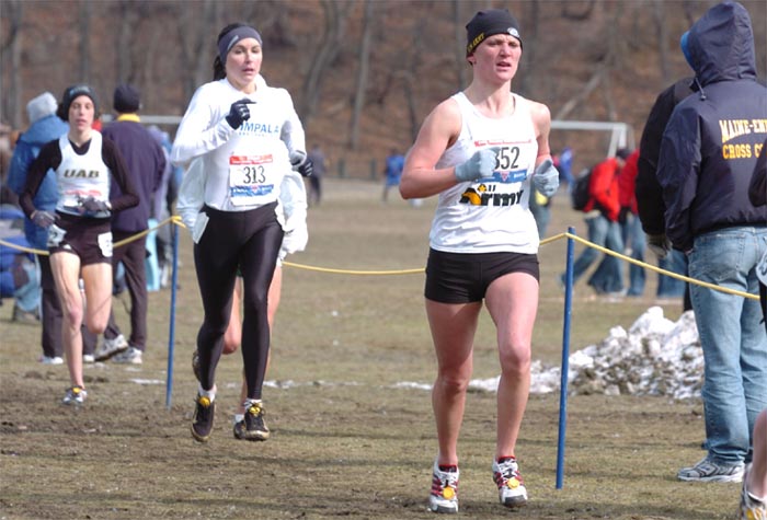 Michelle Kelly of the U.S. Army leads Caroline Annis.