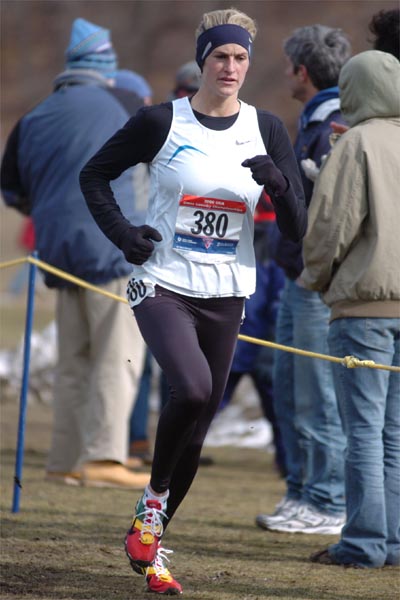 Sharon Dickie-Thompson of Knoxville, Tennessee, runs in sixth place.