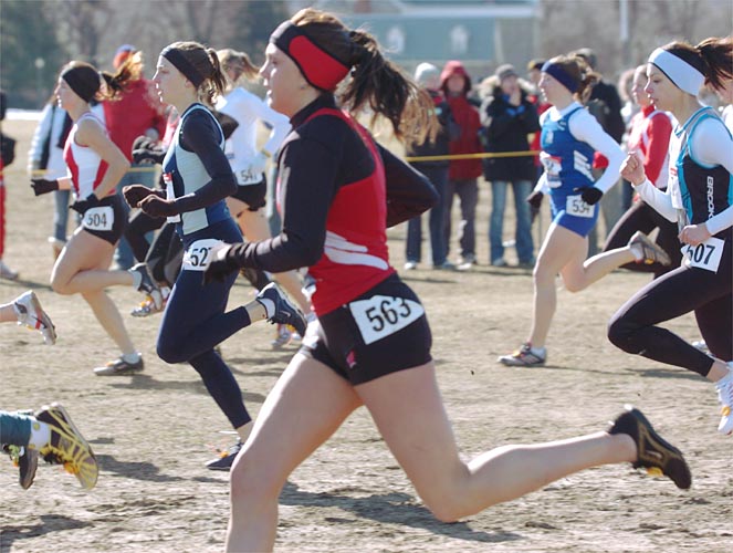 Brionne Yosten at the start of the open women's 4K.