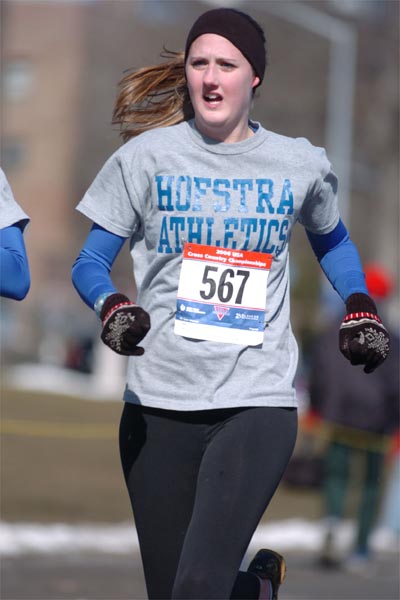 Hofstra's Maggie Devito finished 59th in 16:33.